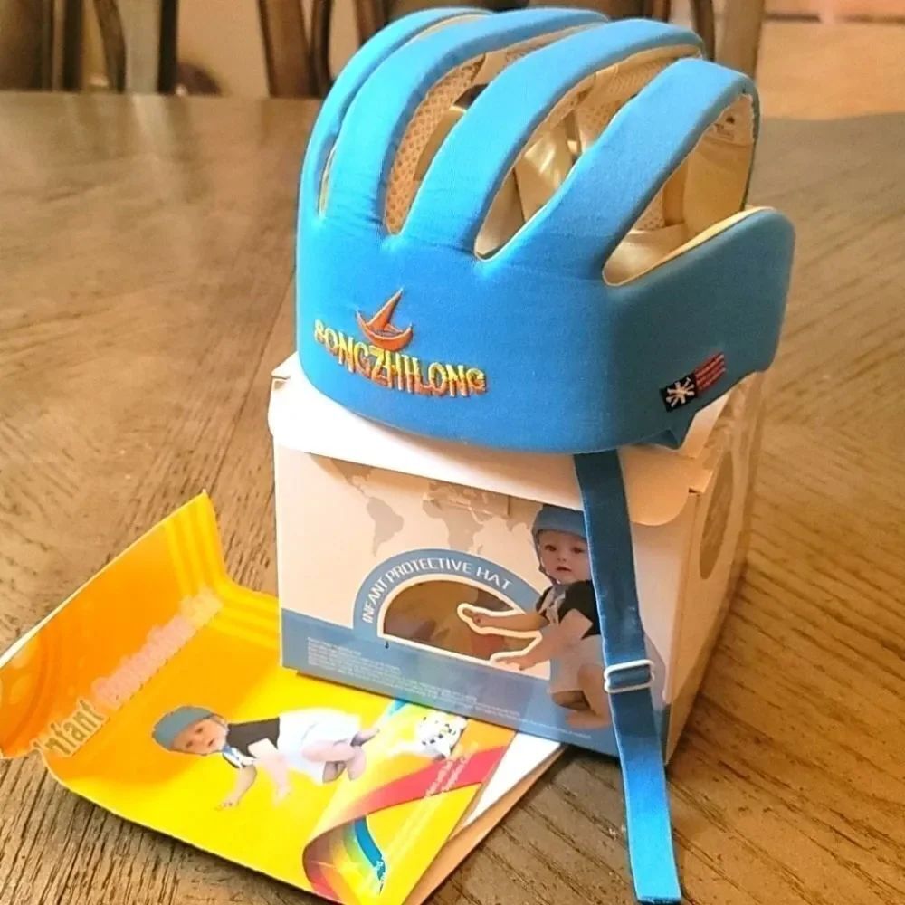 Infant protective hat NWT 💙